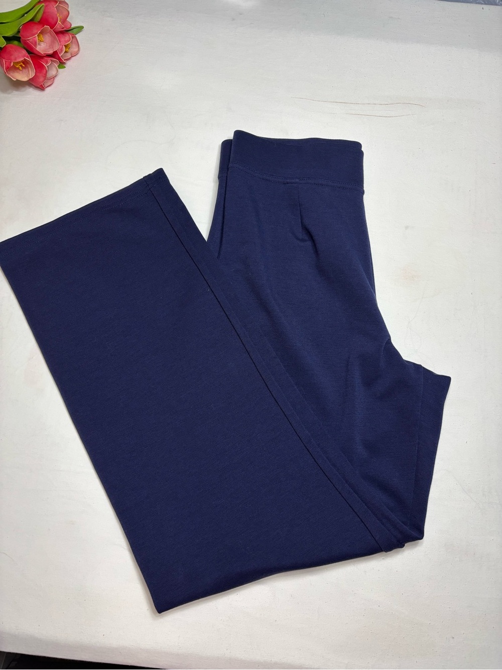 Modern Soul NewStretch
Navy Blue Wide Leg Pants Pull On Small Stretch Knit